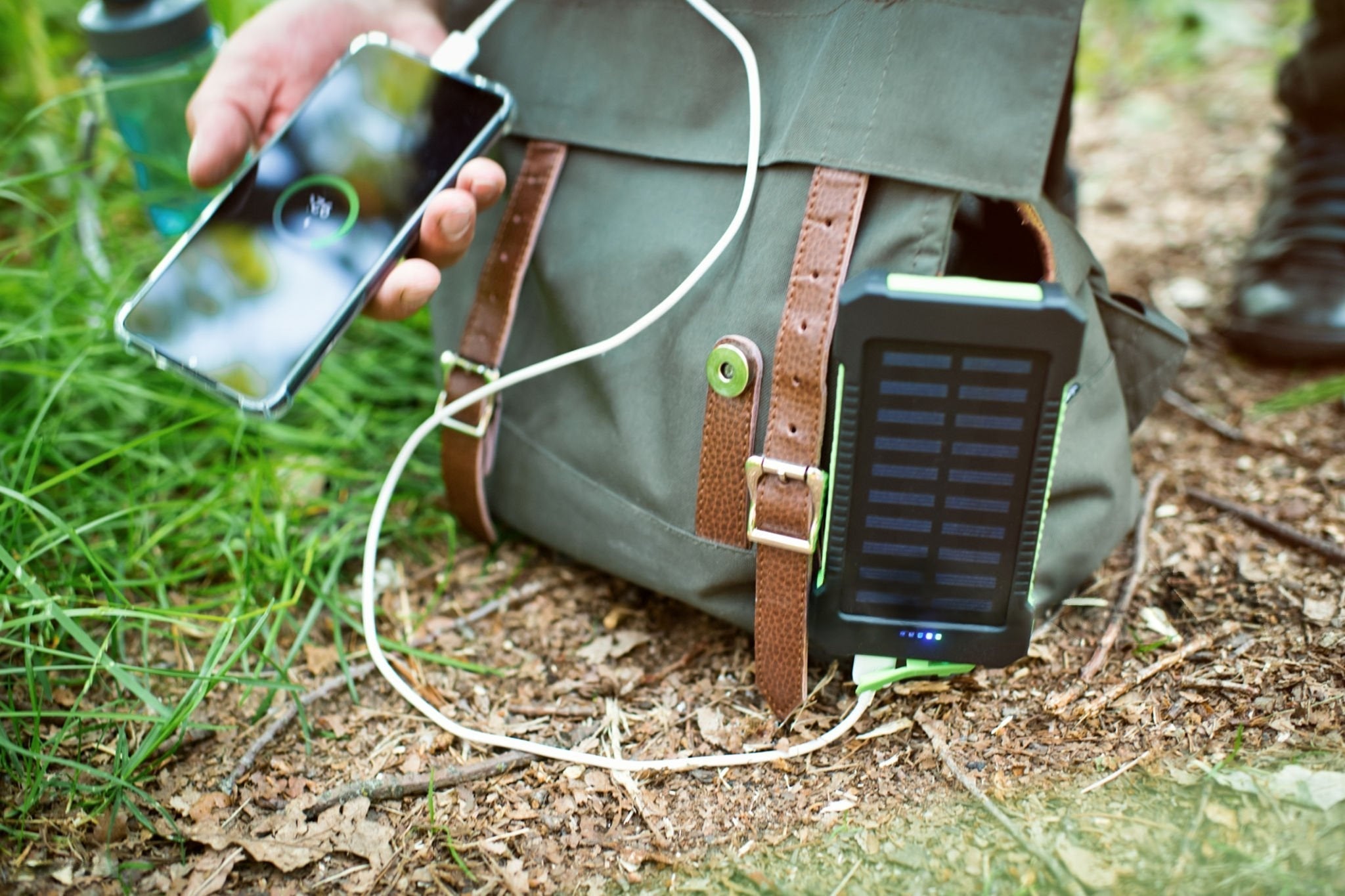 Beste Solar Powerbanks 2026 - Getest & Vergeleken op Zonne-energie
