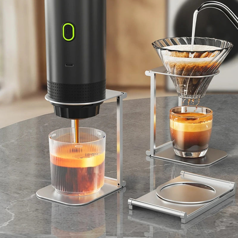 Koffiestandaard met draagbare espressomachine en filterhouder