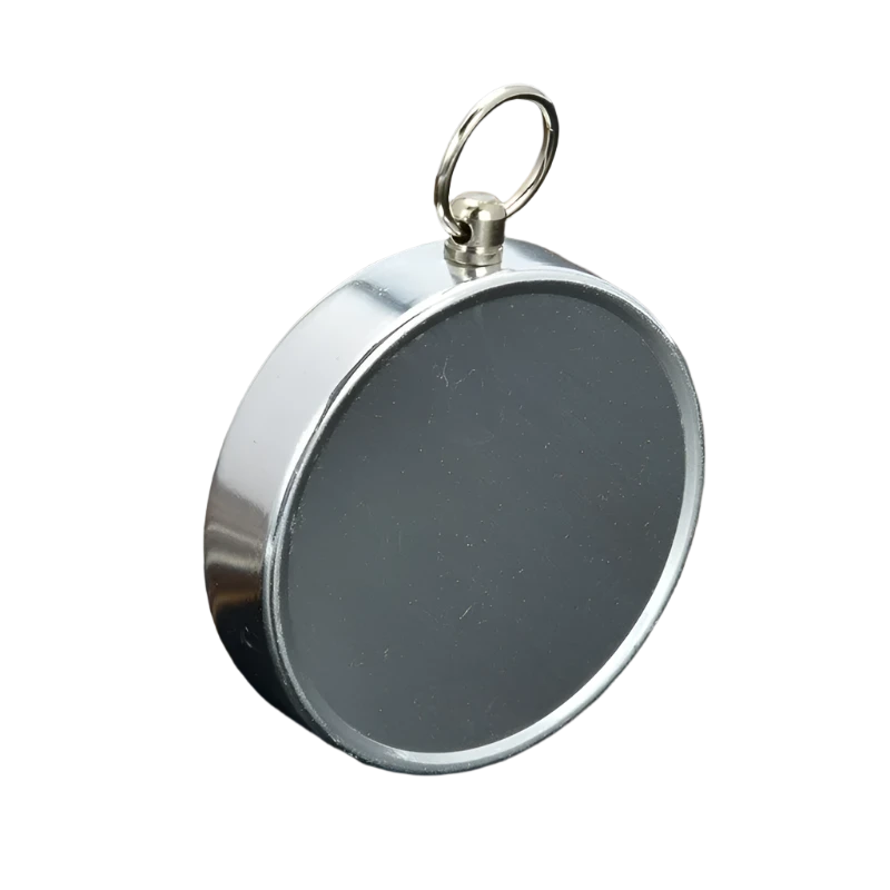 Emergency compass with closed metal lid