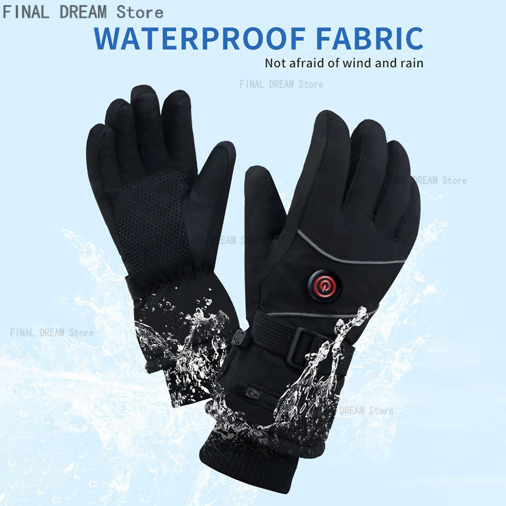Verwarmde handschoenen met waterafstotende stof in de sneeuw